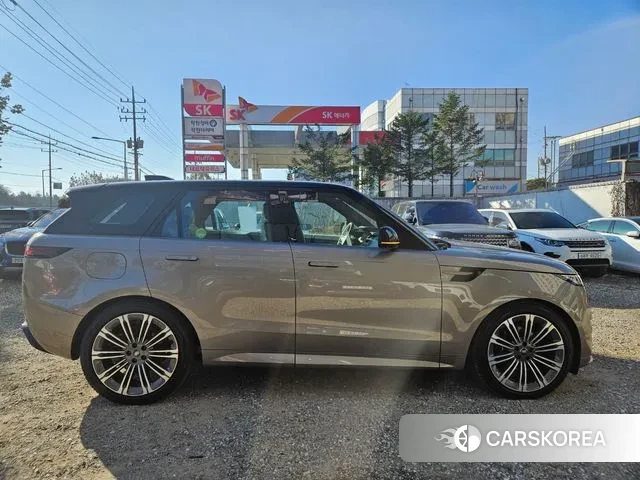 Land Rover Range Rover Sport 3rd Generation 2023 Золотой из Кореи, фото 3