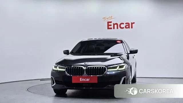 BMW 5 Series (G30) id 3577796 из Кореи 13