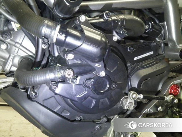 Engine photo