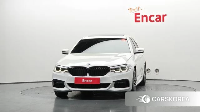 BMW 5 Series (G30) id 4581516 из Кореи 23