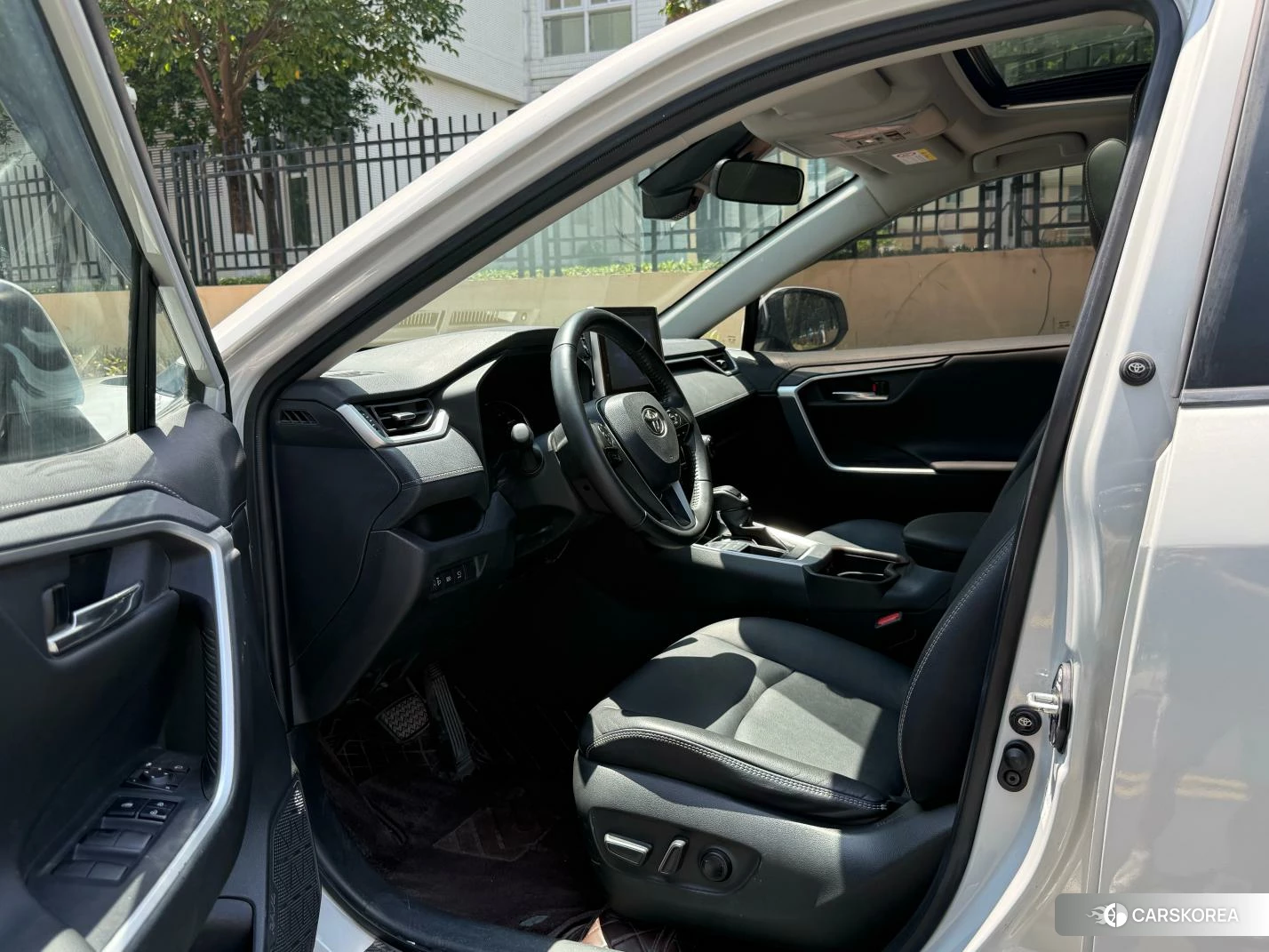 Toyota RAV4 Rongfang 2021 Белый из Китая, фото 3