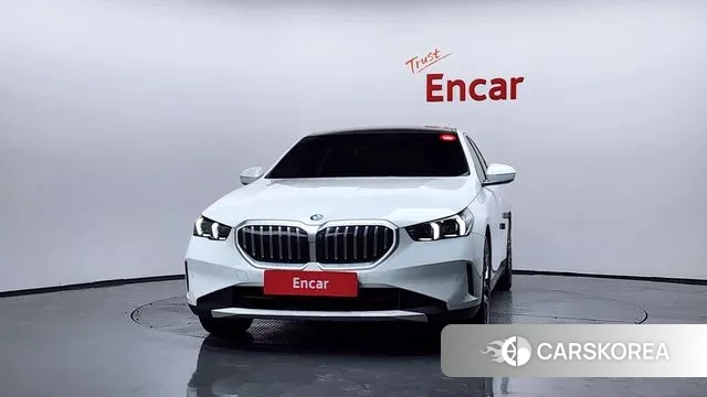 BMW 5 Series (G60) id 3341718 из Кореи 13