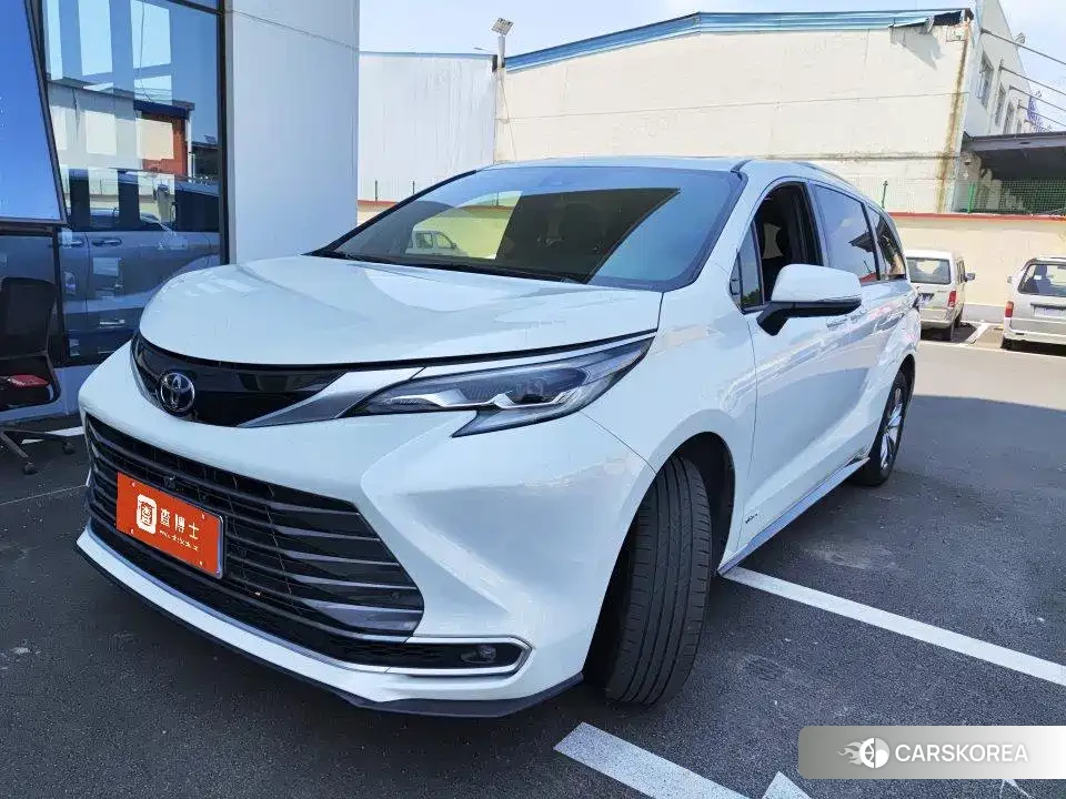 Toyota Sienna 2024 Белый из Китая, фото 3
