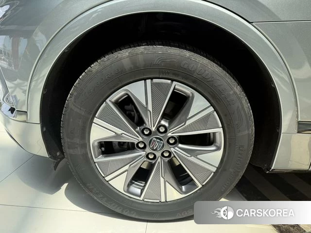 Buick E5 id 4240500 из Китая 15