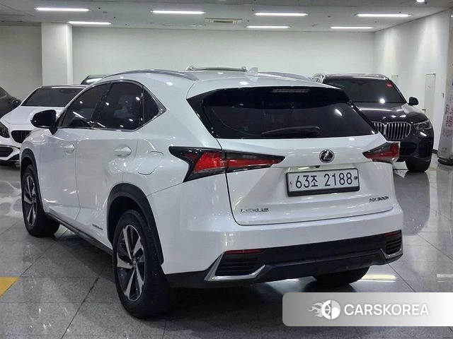 Lexus NX300h id 4615496 из Кореи 13