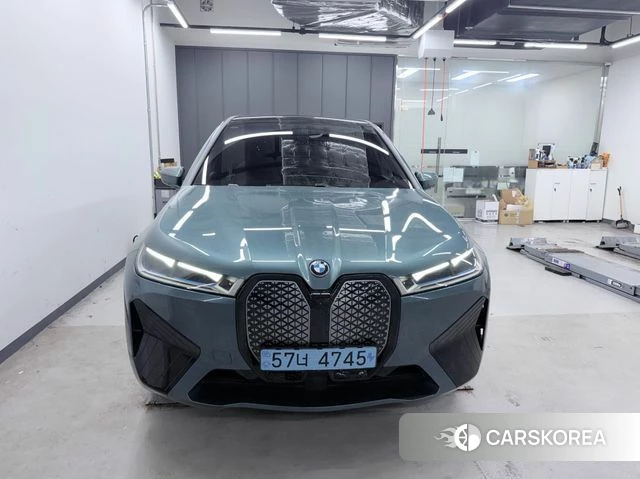 BMW iX 2023 Небесно-голубой из Кореи, фото 3