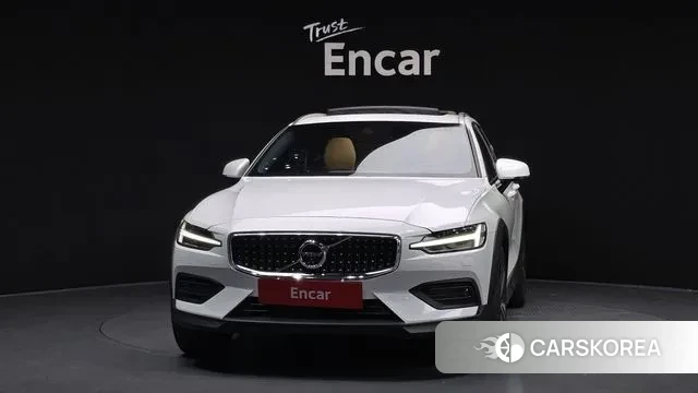 Volvo V60 Cross-Country 2nd Generation id 3374342 из Кореи 13