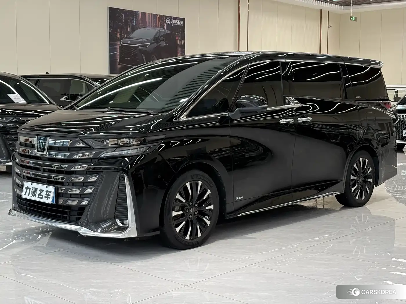 Toyota Vellfire 2023 Черный из Китая, фото 5