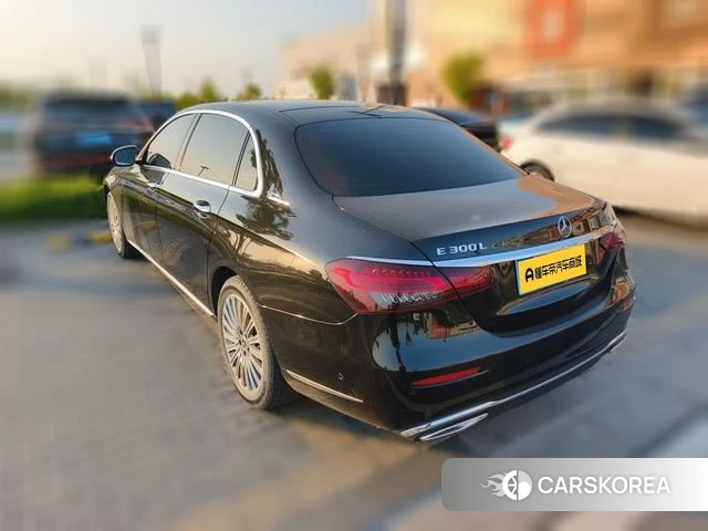 Mercedes-Benz E-class 2023 Черный из Китая, фото 3