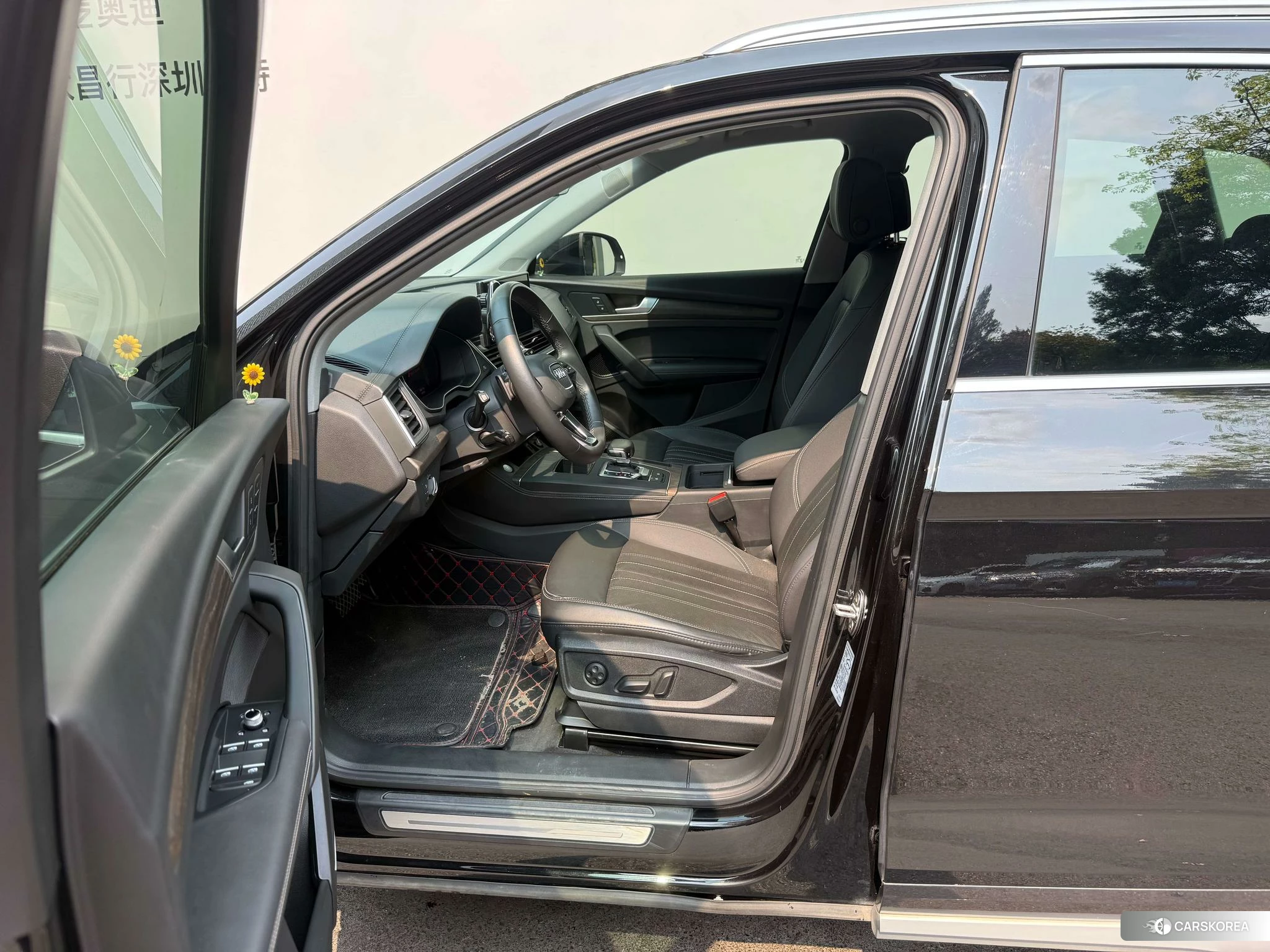 Audi Q5L id 4440952 из Китая 16