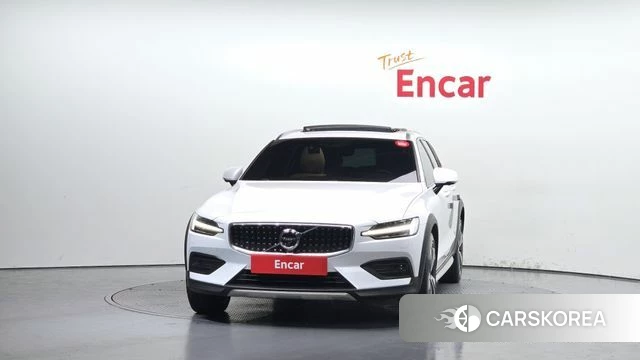 Volvo V60 Cross-Country 2nd Generation id 4316873 из Кореи 23