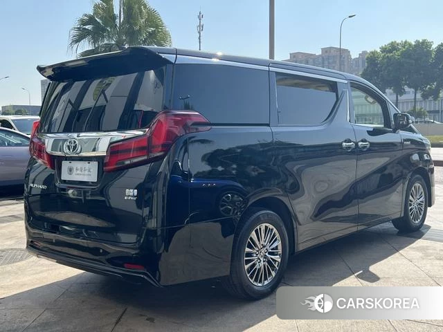 Toyota Elfa id 4298240 из Китая 9