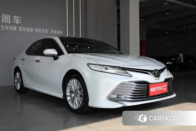 Toyota Camry 2019 Белый из Китая, фото 3
