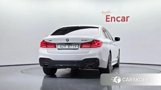 BMW 5 Series (G30) id 3937312 из Кореи 13