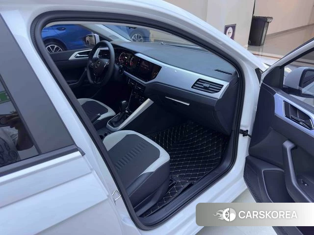 Volkswagen Polo id 4313419 из Китая 13