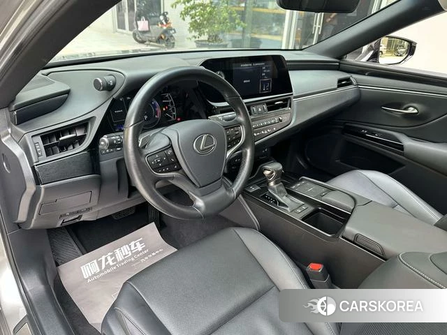Lexus ES id 4353796 из Китая 19