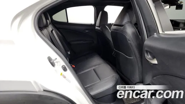 Lexus UX250h id 2664997 из Кореи 13