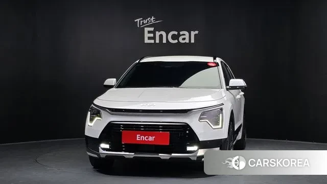 Kia Di Ol Nu Niro 2023 Белый из Кореи, фото 3