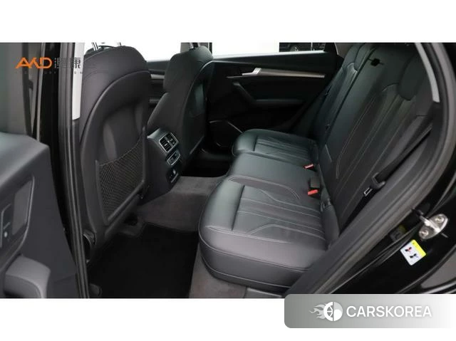 Audi Q5L 2022 Черный из Китая, фото 3