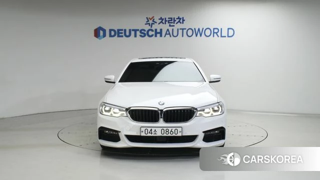 BMW 5 Series (G30) id 4689114 из Кореи 13