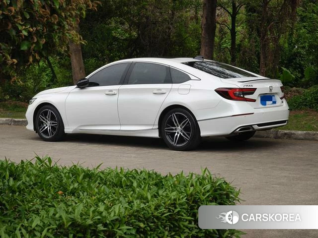 Honda Accord 2023 Белый из Китая, фото 6