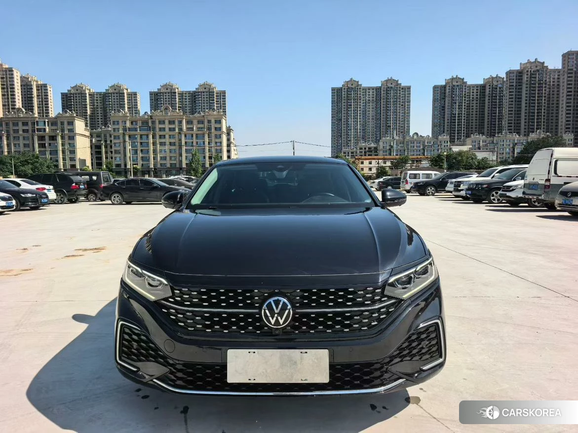 Volkswagen Passat 2022 Черный из Китая, фото 3
