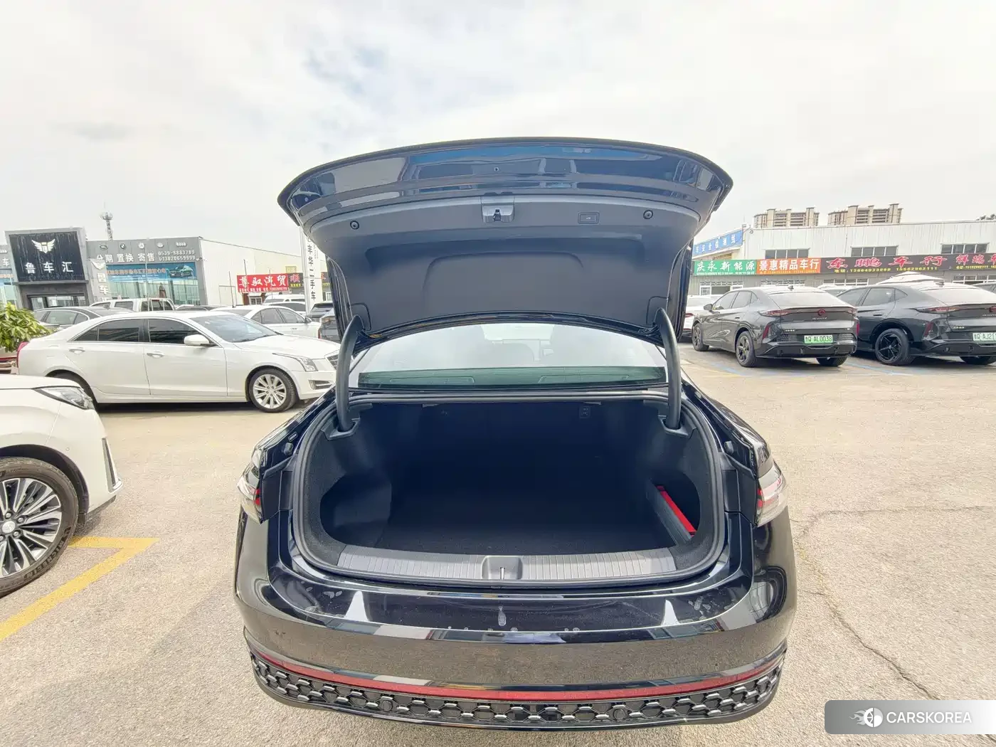 Volkswagen Passat 2025 Черный из Китая, фото 6
