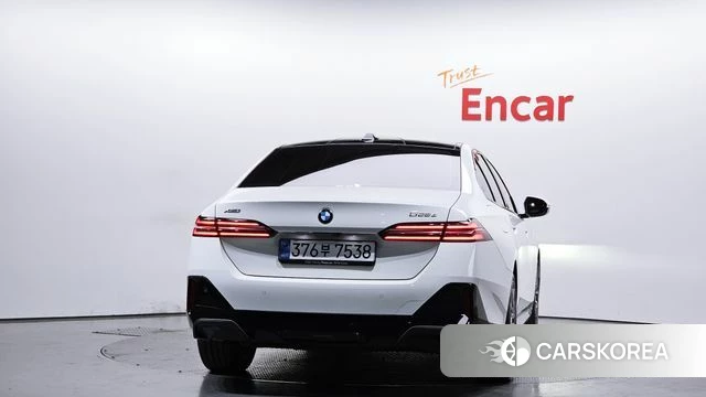 BMW 5 Series (G60) id 3882820 из Кореи 13