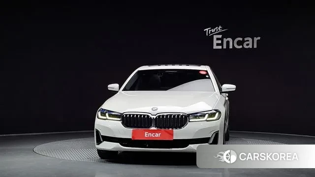 BMW 5 Series (G30) id 3384088 из Кореи 13