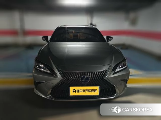 Lexus ES 2021 Серебристо-серый из Китая, фото 3