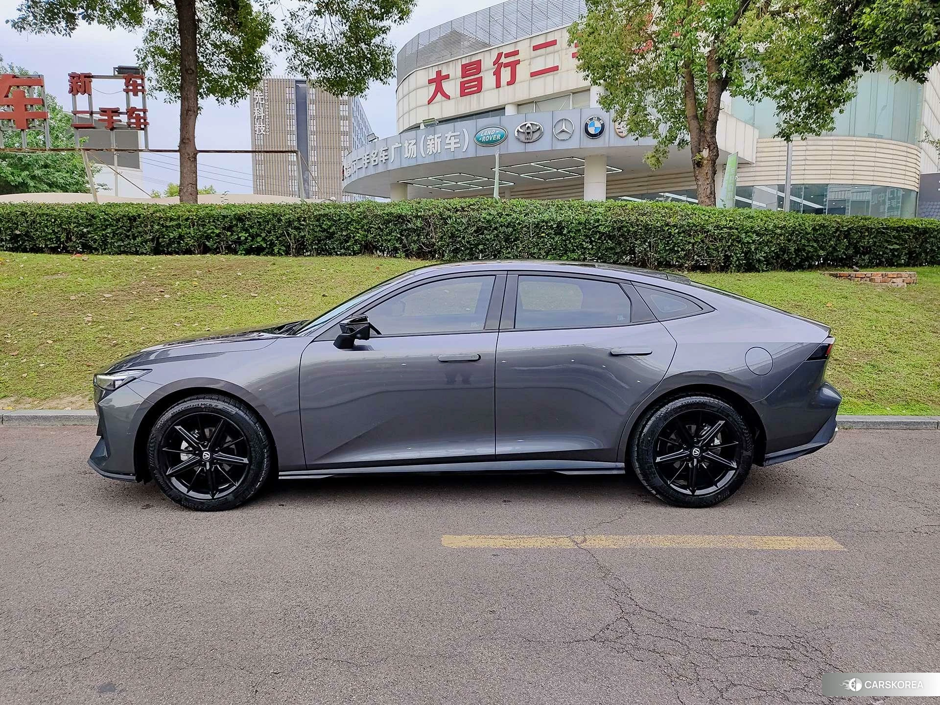 Chang'an UNI-V 2023 Темно-серый из Китая, фото 3