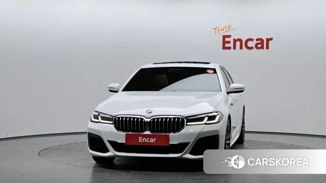 BMW 5 Series (G30) id 3877257 из Кореи 13