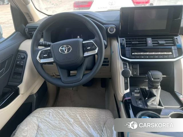 Toyota Land Cruiser (imported) 2026 Белый из Китая, фото 3