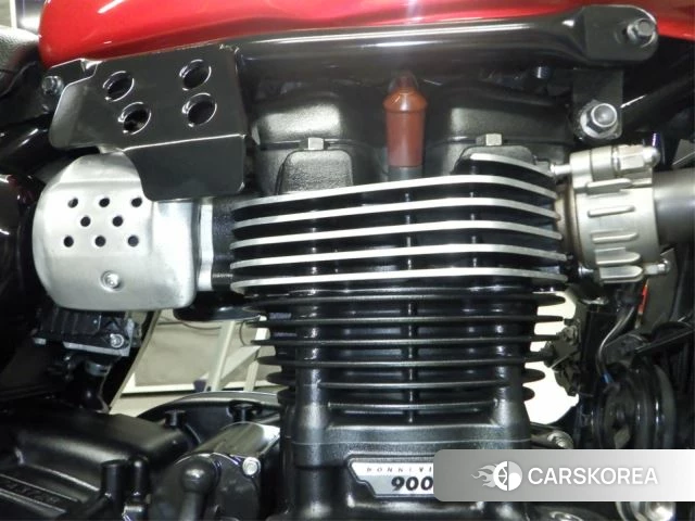 Engine photo