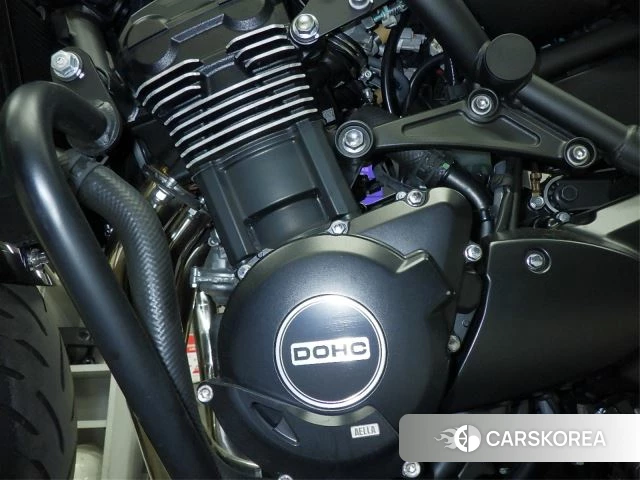 Engine photo