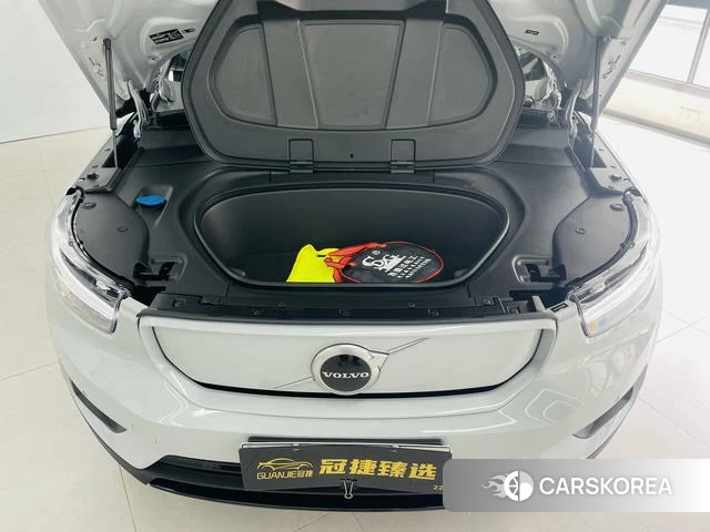 Volvo XC40 EV id 4238850 из Китая 11