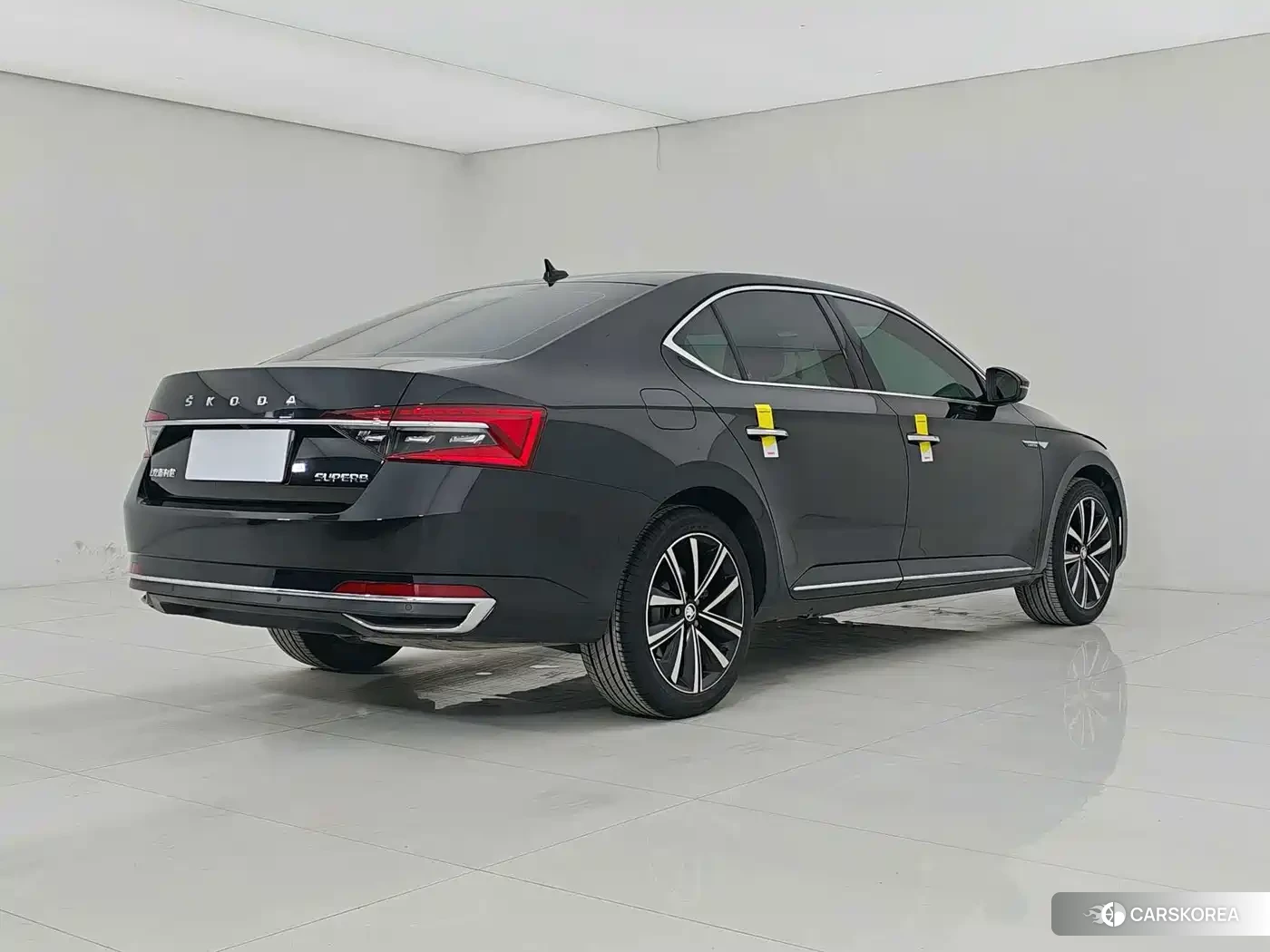 Skoda Superb id 4655116 из Китая 11