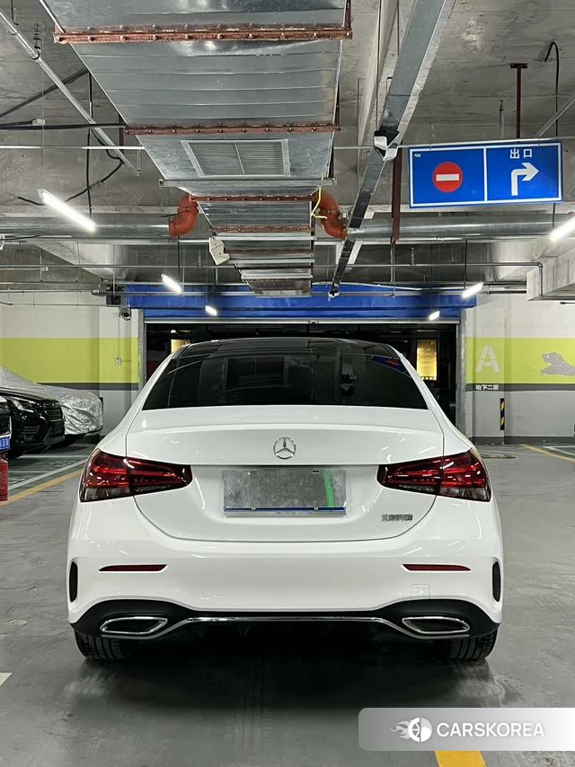 Mercedes-Benz Class A 2023 Белый из Китая, фото 3