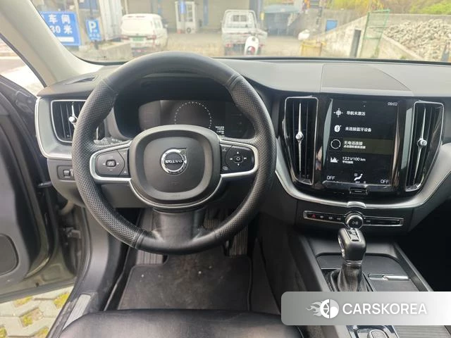 Volvo XC60 2018 Темно-серый из Китая, фото 4