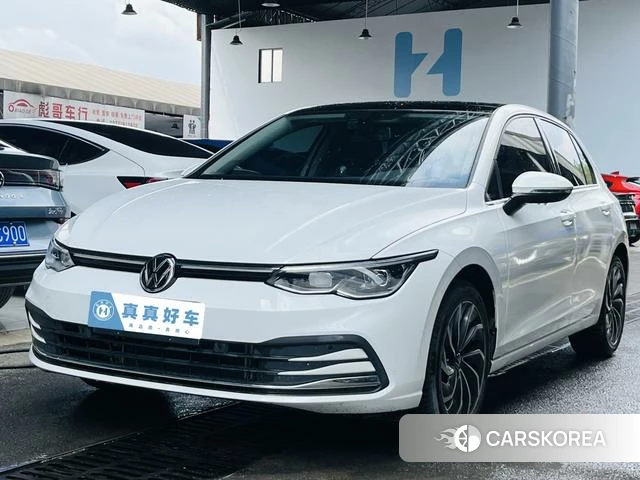 Volkswagen Golf 2024 Белый из Китая, фото 3