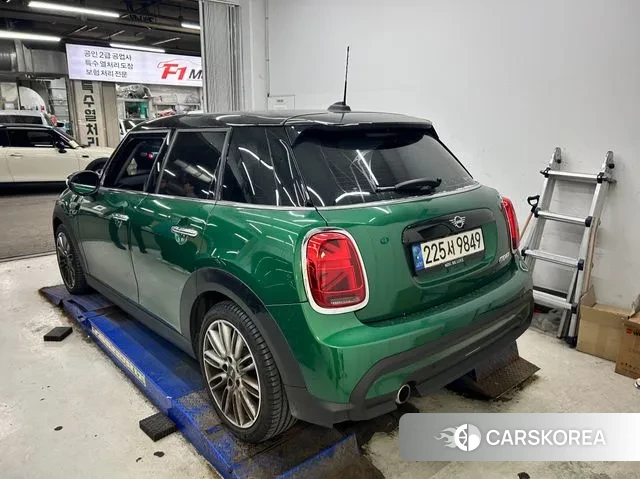 Mini Cooper 2022 Темно-зеленый из Кореи, фото 3