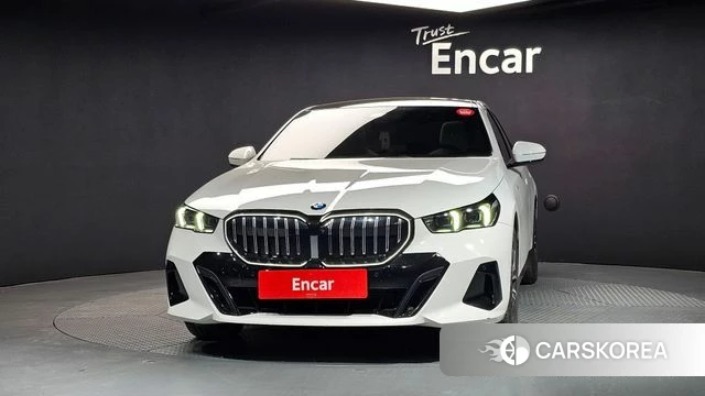 BMW 5 Series (G60) id 4177420 из Кореи 13