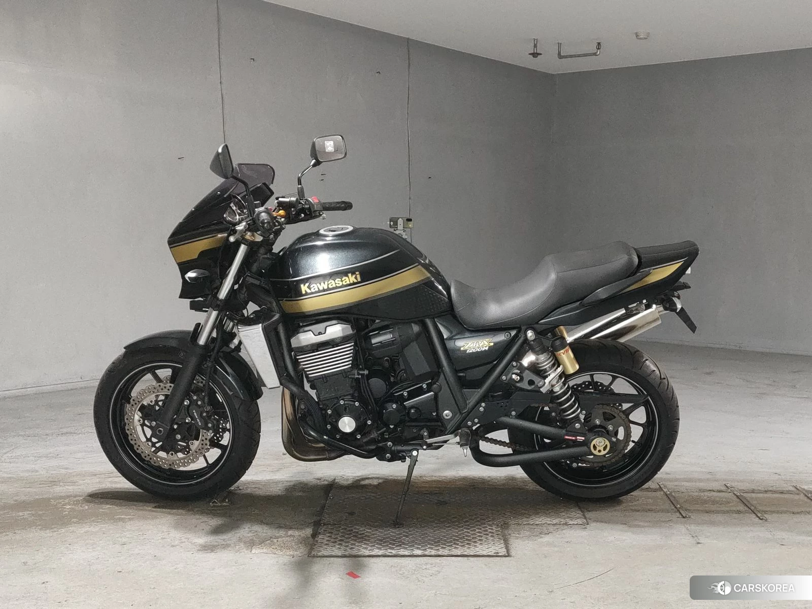 Проданный Kawasaki ZRX 1200 2017 из Японии, фото 3