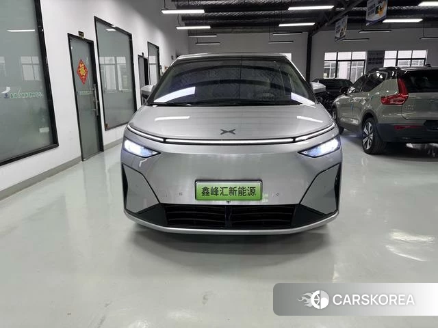 Xiaopeng Motors Xiaopeng X9 2025 Серебристо-серый из Китая, фото 3