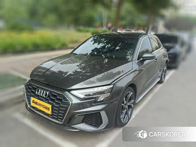 Audi A3 2021 Серебристо-серый из Китая, фото 3