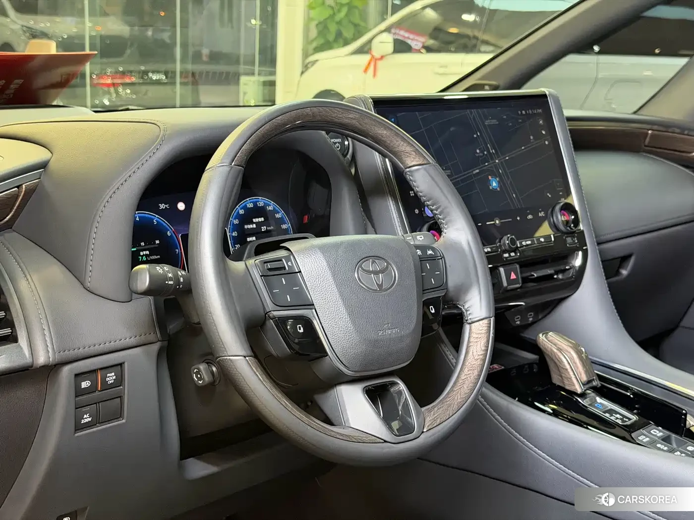 Toyota Elfa id 4686215 из Китая 12