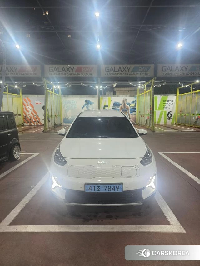 Kia Niro Plus 2022 Белый из Кореи, фото 3