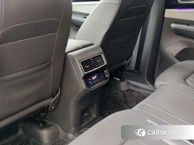 Volkswagen Tourang 2023 Черный из Китая, фото 3