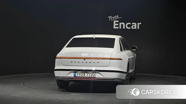 Hyundai Grandeur (GN7) id 3953530 из Кореи 13