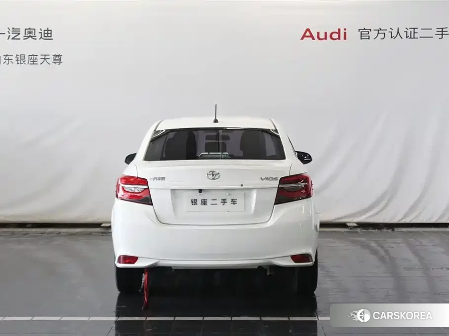 Toyota Vios 2022 Белый из Китая, фото 5